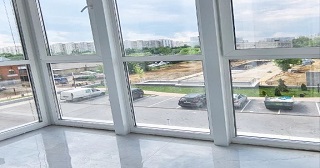 Панорамное остекление балкона Великие Луки цена от 11 тыс. руб. м/п.