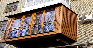 Внешняя отделка балкона Великие Луки цена от 1040 руб. м/2.